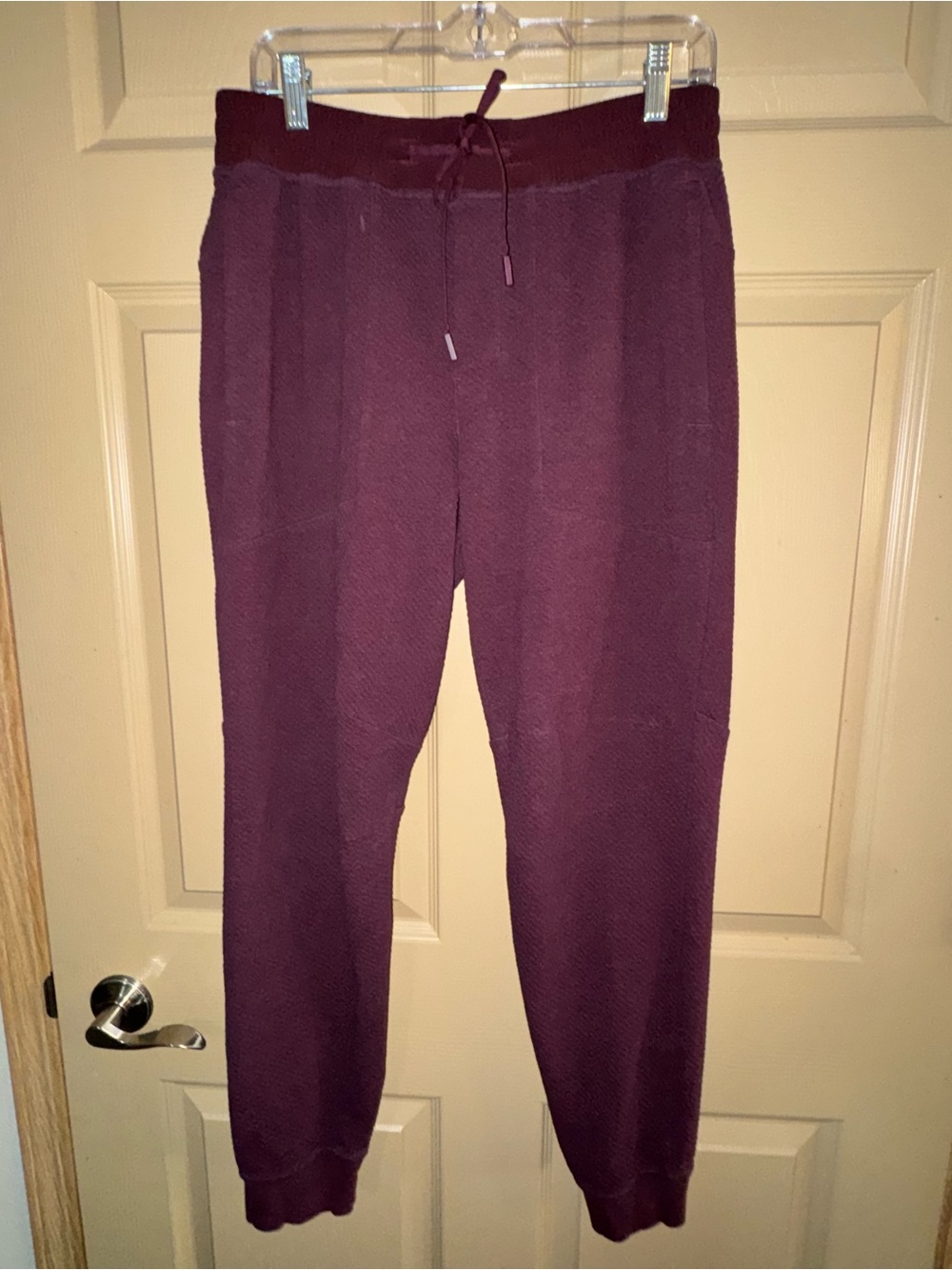 Lululemon At Ease Jogger Heathered Cassis/Black - Size Large (M5642S)